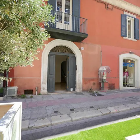 Guesthost - Oriens 24 - Comfy & Roomy Бари